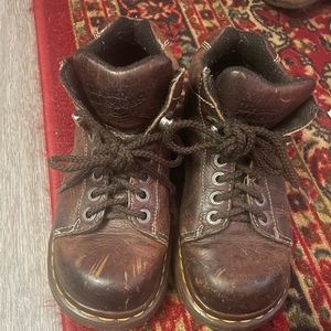 Vintage brown Dr. Martens boots